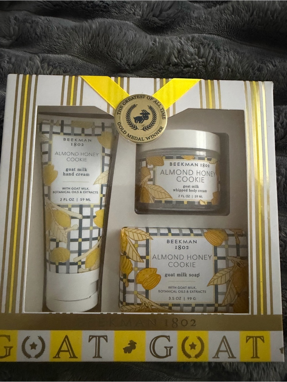 Beekman 1802 Almond Honey Cookie Gift Set - Yellow & White